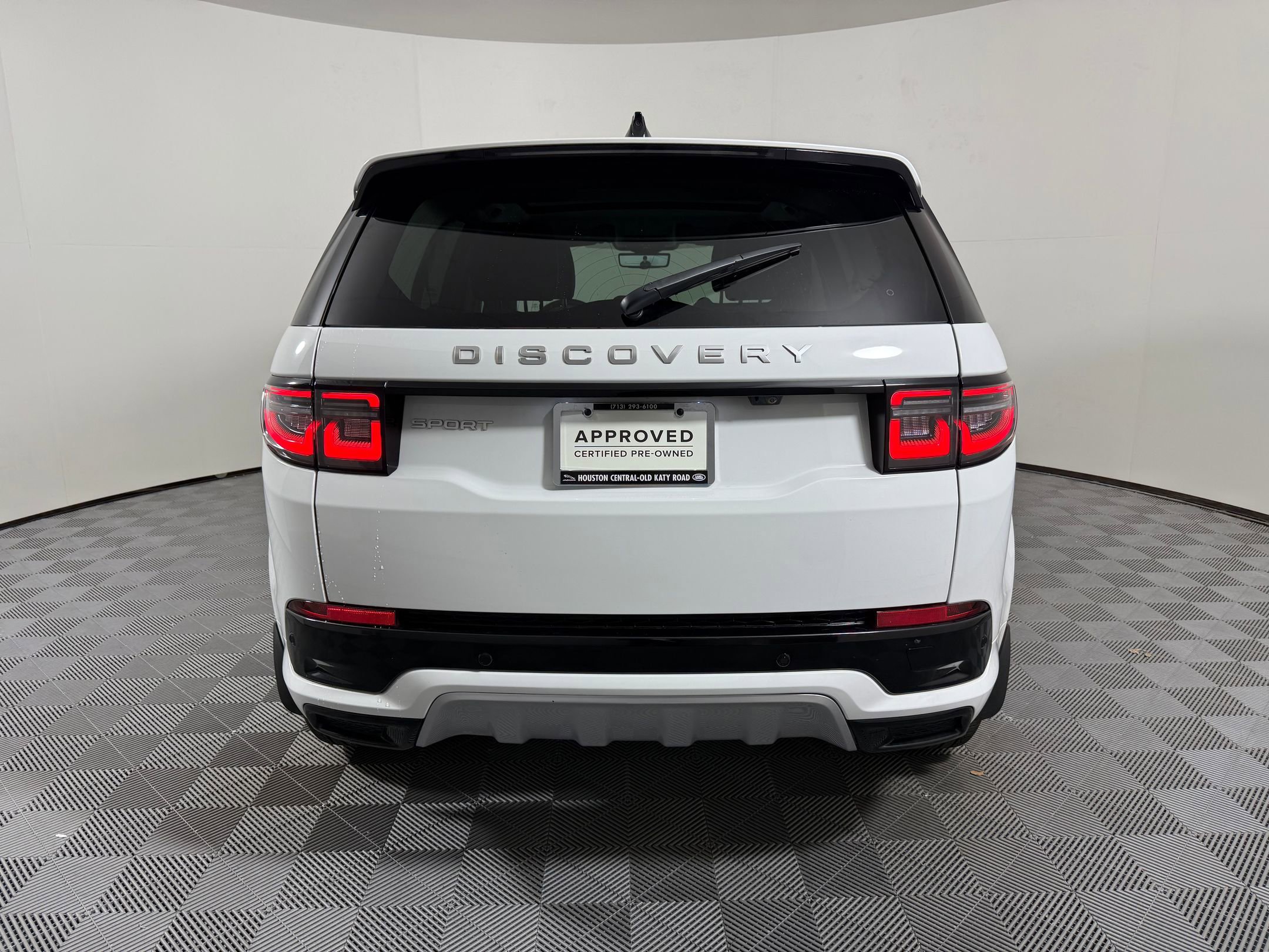 Certified 2024 Land Rover Discovery Sport S image 10