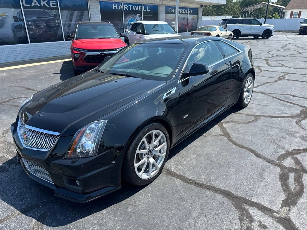 Used 2011 Cadillac CTS V w/ Wood Trim Package RWD video 2