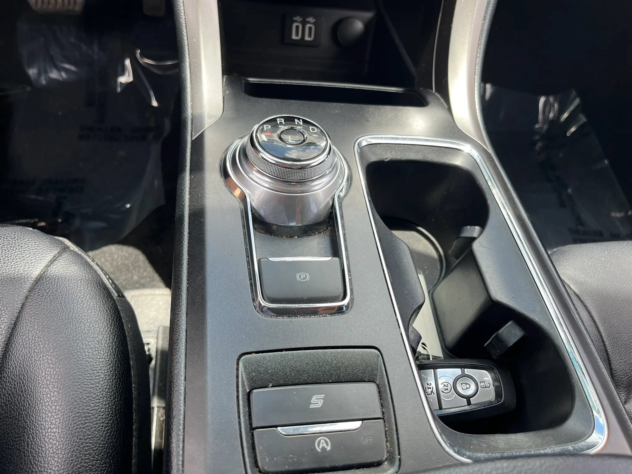 Used 2020 Ford Fusion SEL FWD image 17