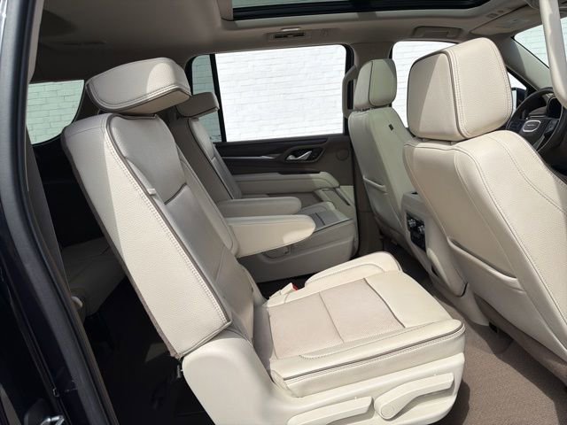 Used 2022 GMC Yukon XL Denali image 10