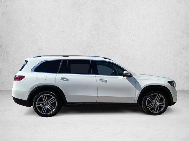 Used 2024 Mercedes-Benz GLS 450 4MATIC image 4