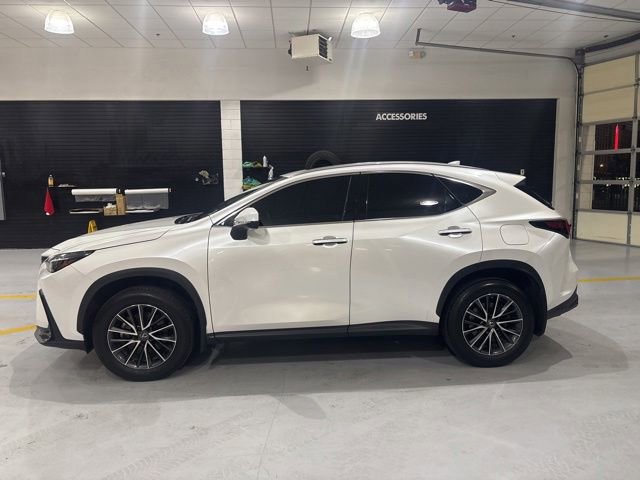 Used 2022 Lexus NX 350h AWD w/ Towing Package (2000 Lbs) image 5