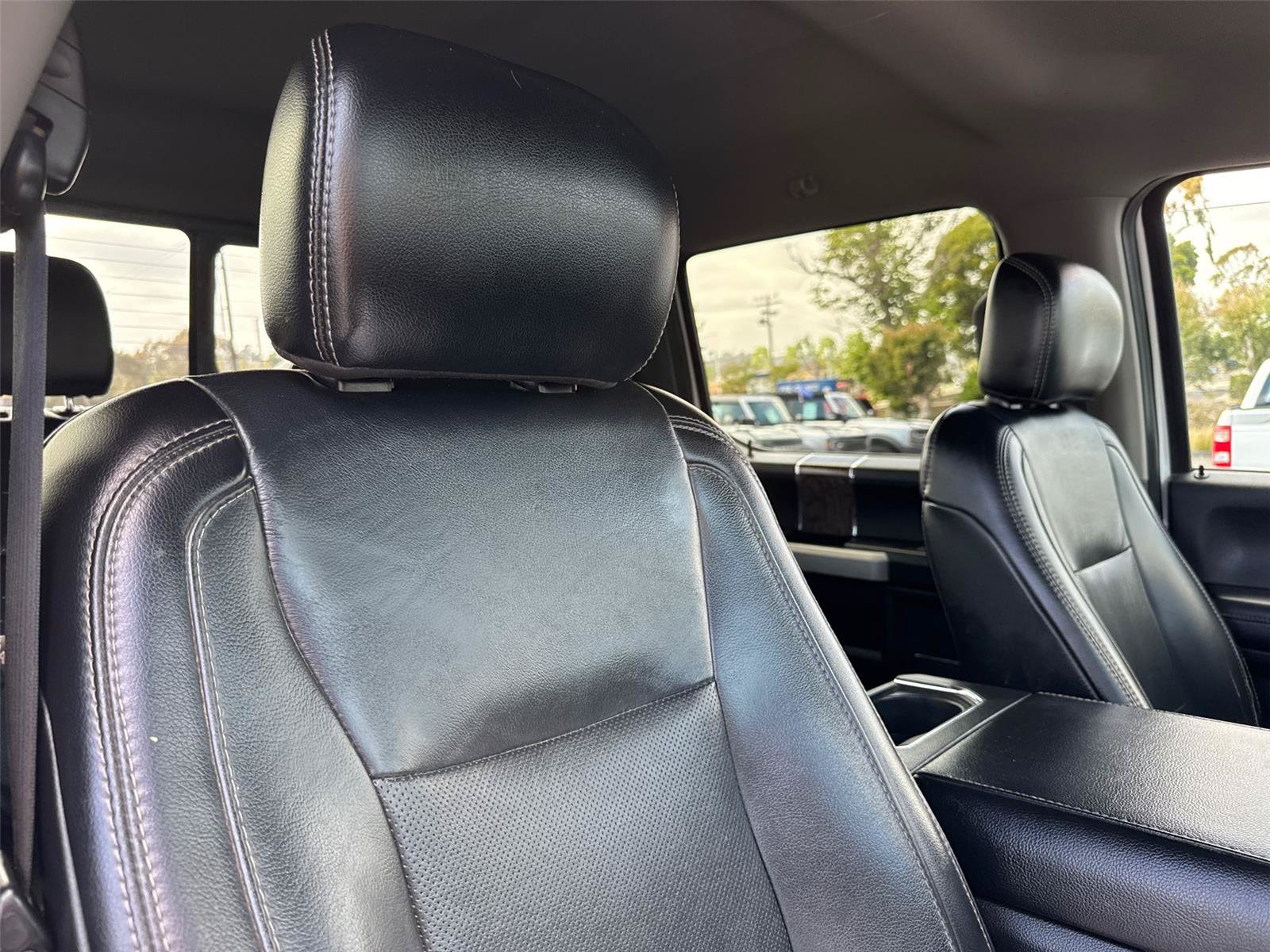 Used 2019 Ford F250 Lariat w/ Lariat Value Package AWD/4WD image 17
