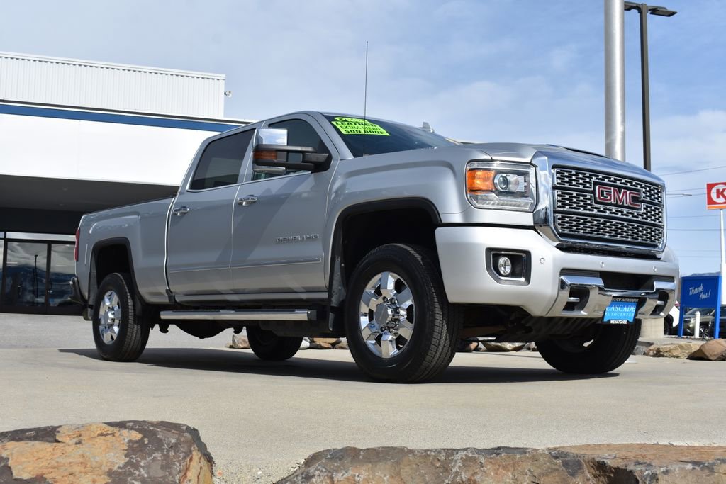 Used 2019 GMC Sierra 3500 Denali w/ Duramax Plus Package image 3