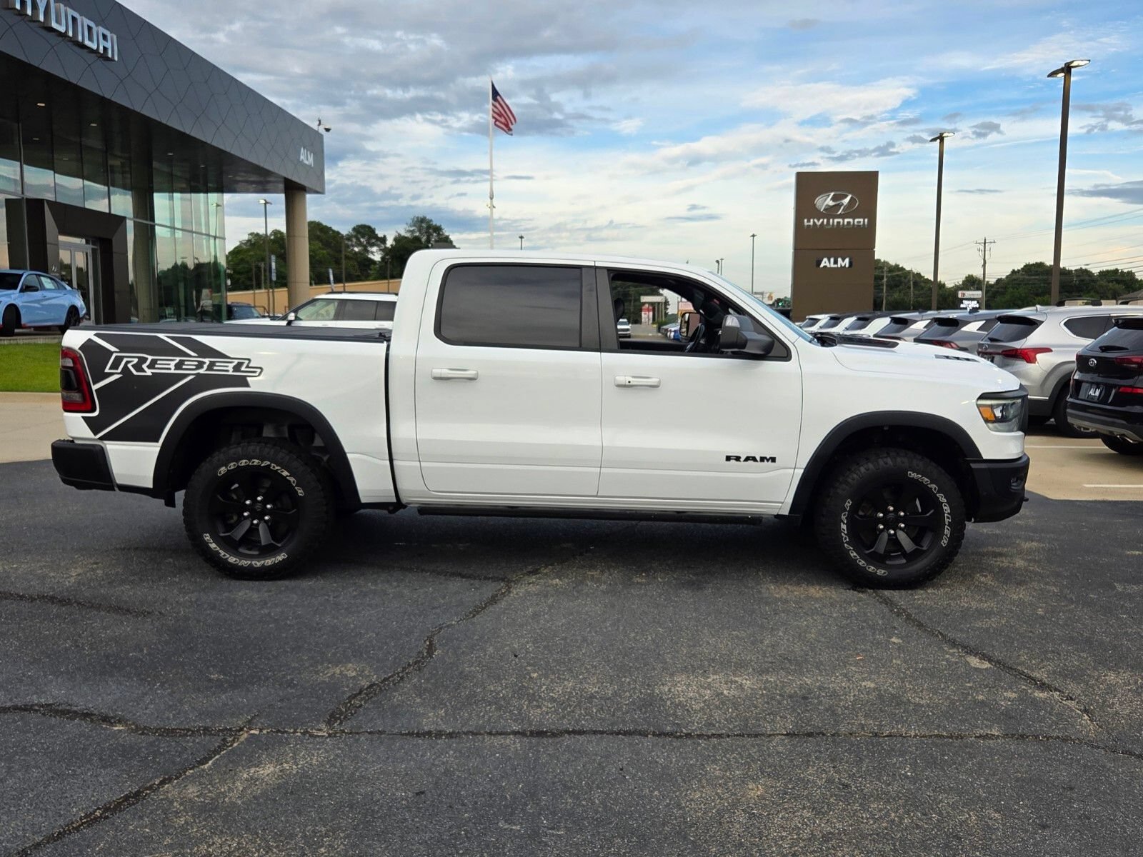 Used 2022 RAM 1500 Rebel w/ Rebel Level 2 Equipment Group AWD/4WD image 14
