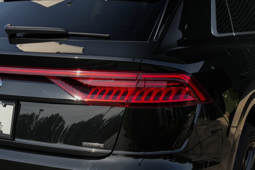 Used 2022 Audi Q8 Prestige w/ Prestige Package AWD/4WD image 15
