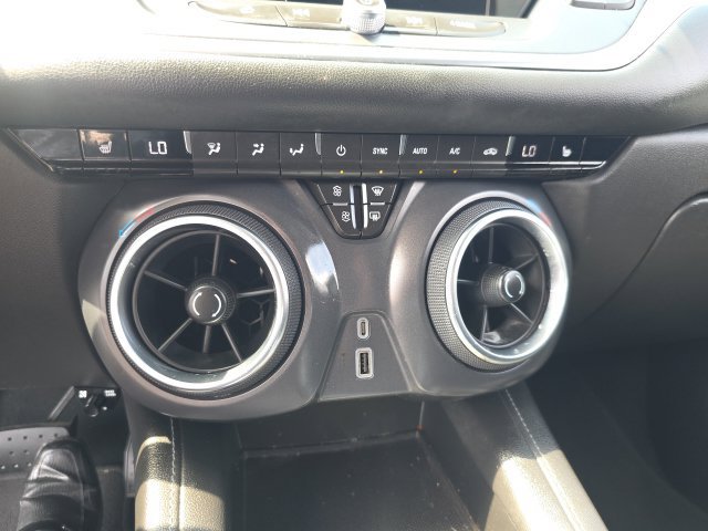 Used 2019 Chevrolet Blazer LT FWD image 21