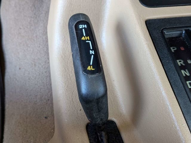 Used 2000 Jeep Wrangler Sahara AWD/4WD image 18