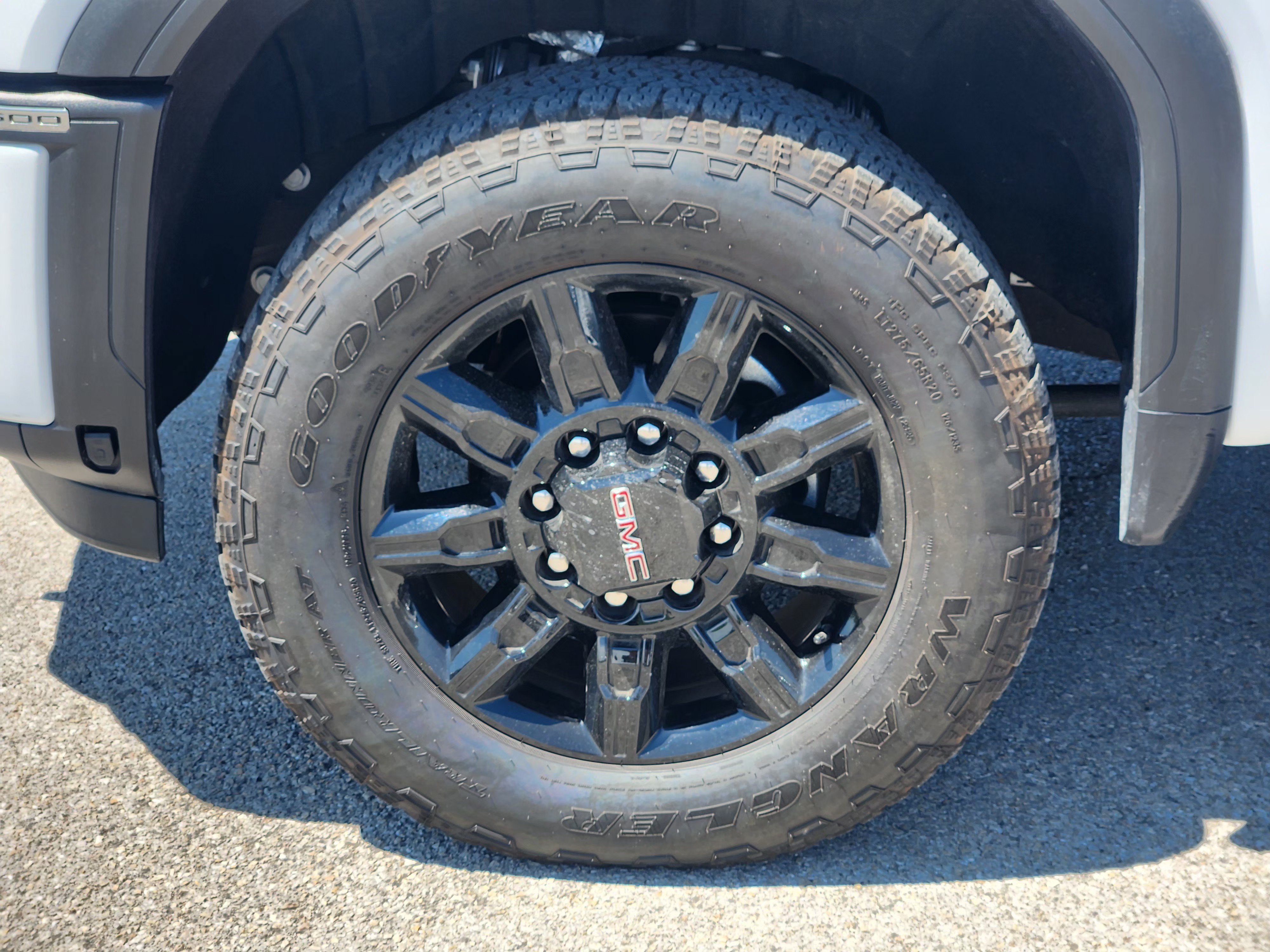 Used 2025 GMC Sierra 2500 AT4 AWD/4WD image 10