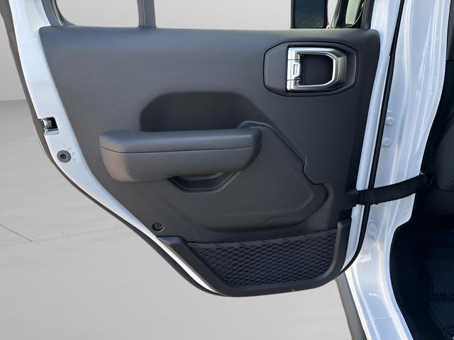 New 2025 Jeep Gladiator Sport image 17