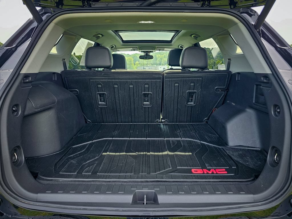 Used 2022 GMC Terrain SLT w/ Infotainment Package II AWD/4WD image 36