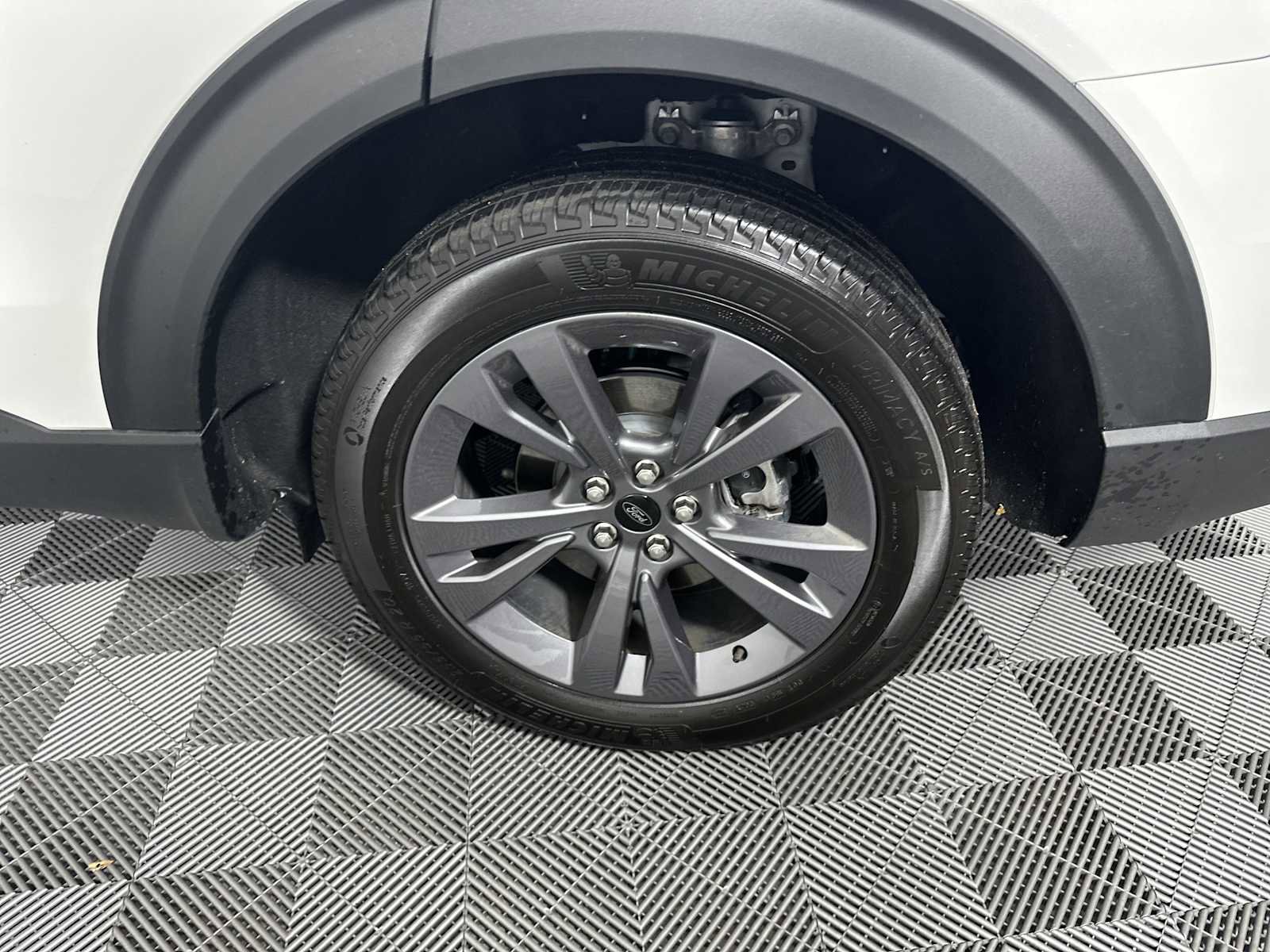 New 2025 Ford Explorer Active w/ Active Comfort Package image 16