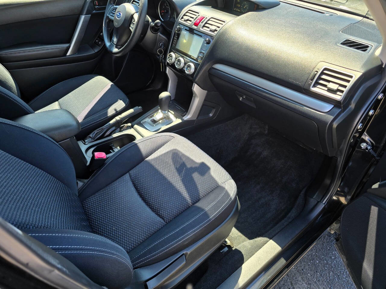 Used 2016 Subaru Forester 2.5i Premium w/ All-Weather Package image 32