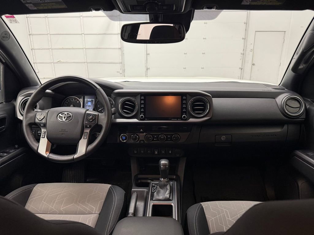 Used 2023 Toyota Tacoma TRD Off-Road w/ Technology Package AWD/4WD image 13
