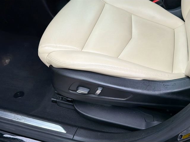 Used 2018 Cadillac XT5 AWD image 19