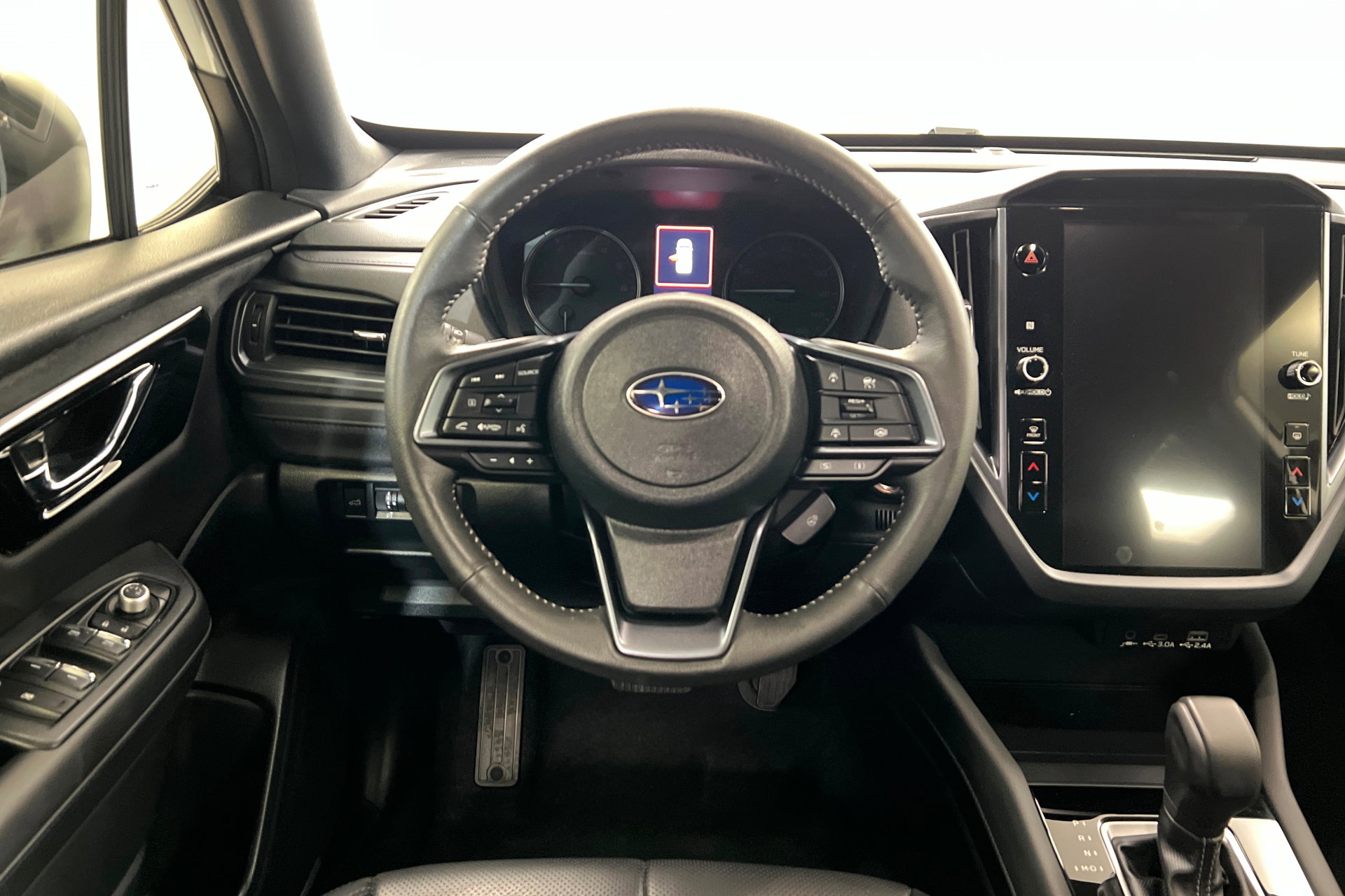 Used 2025 Subaru Forester Limited w/ Popular Package #2 AWD/4WD image 13