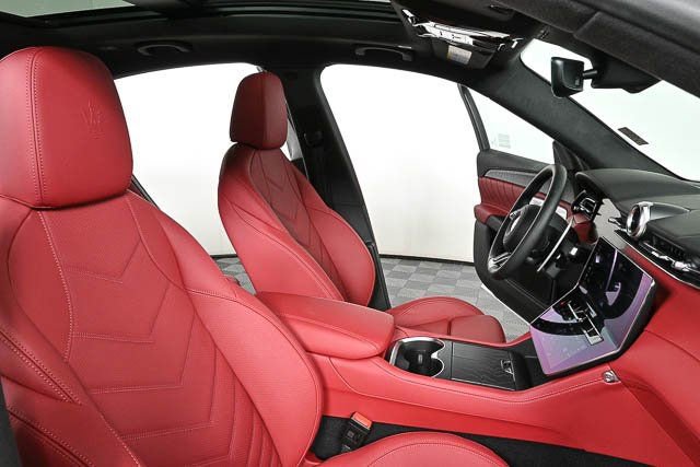 New 2025 Maserati Grecale Folgore AWD/4WD image 25