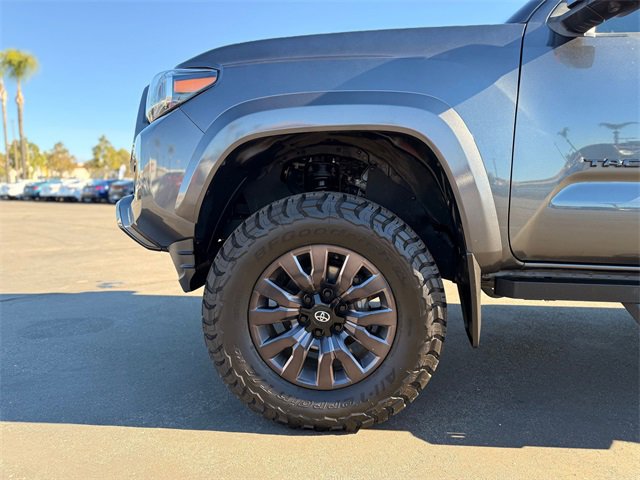 Used 2022 Toyota Tacoma Limited image 23