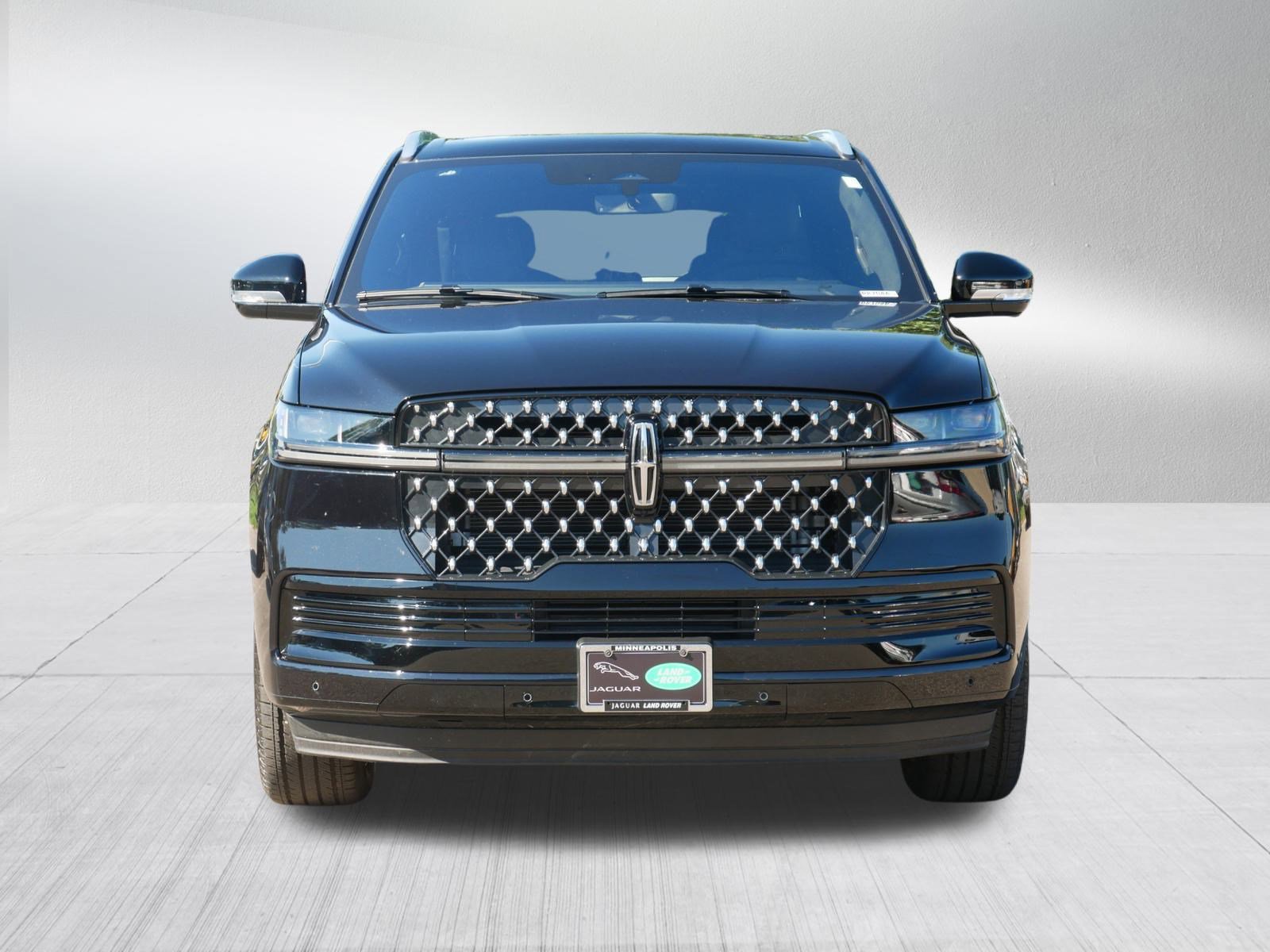 Used 2025 Lincoln Navigator L Black Label image 2