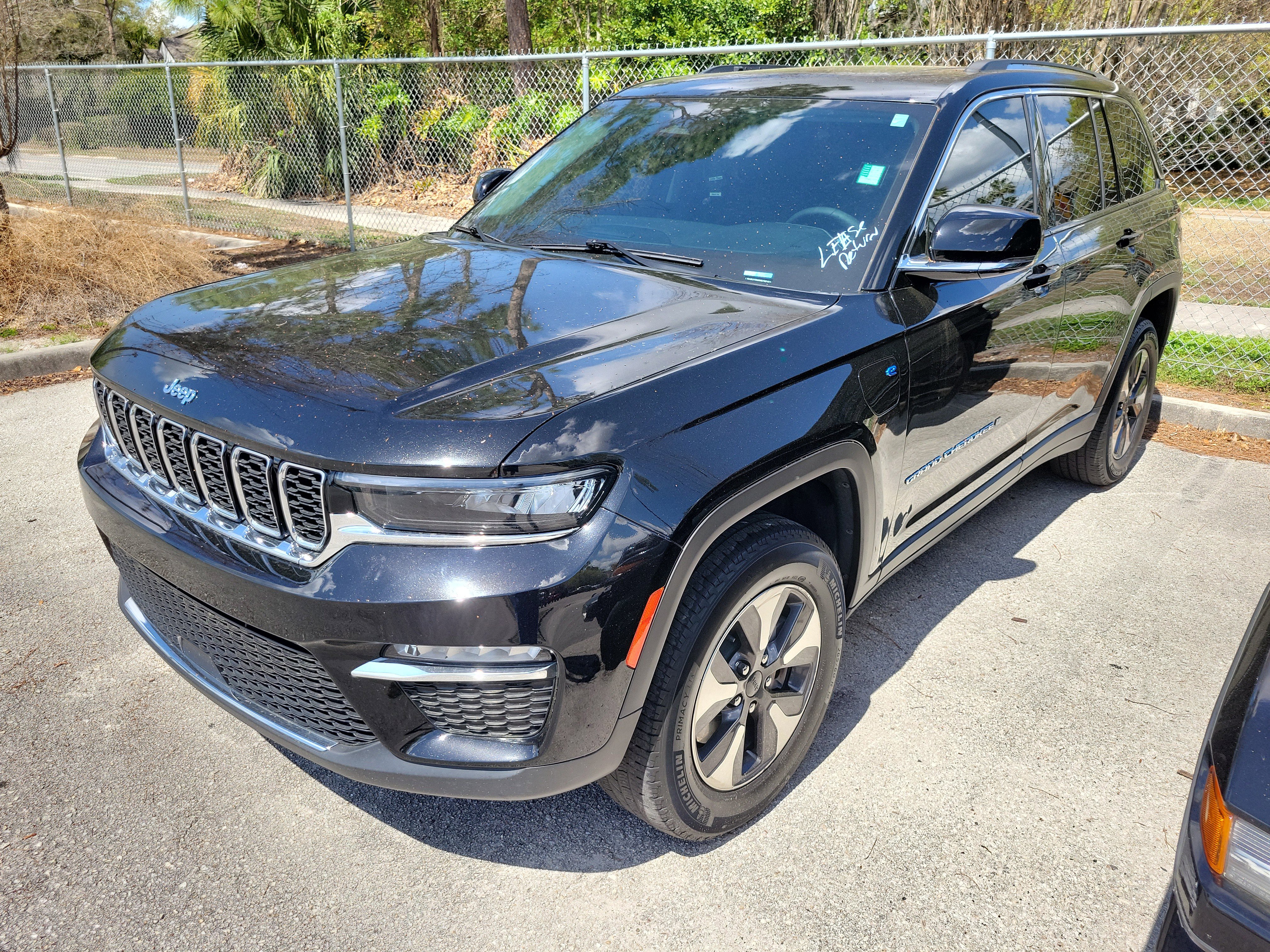 Used 2022 Jeep Grand Cherokee Limited 4xe image 3