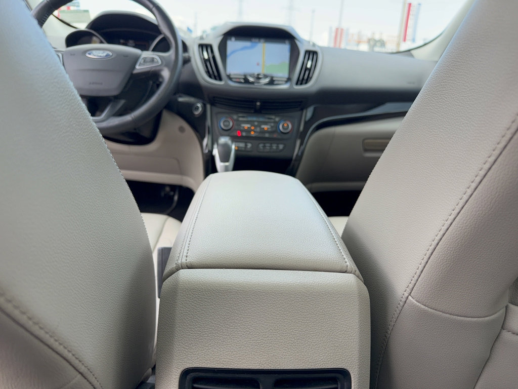 Certified 2019 Ford Escape Titanium image 32