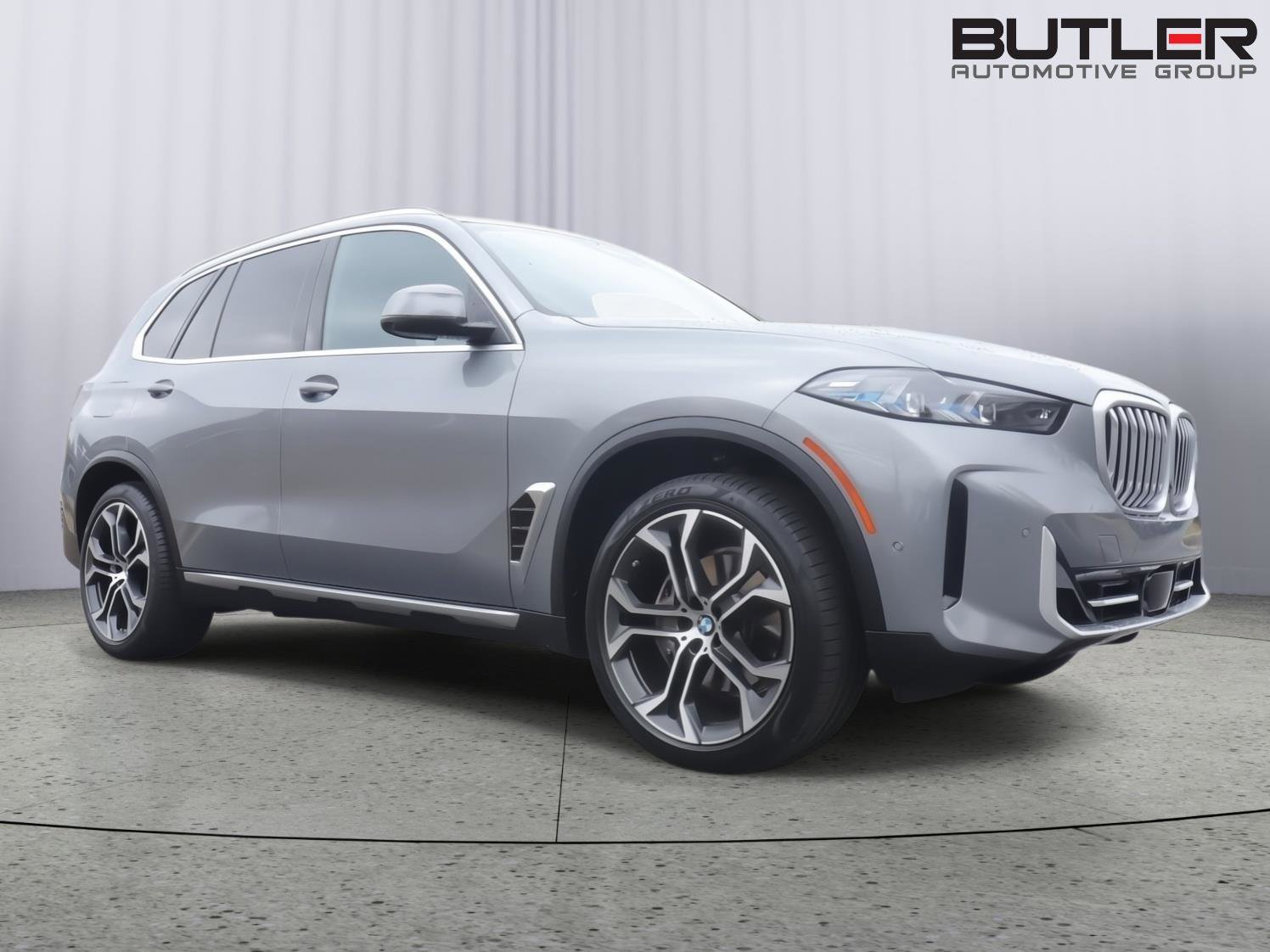 Used 2024 BMW X5 sDrive40i w/ Premium Package image 9