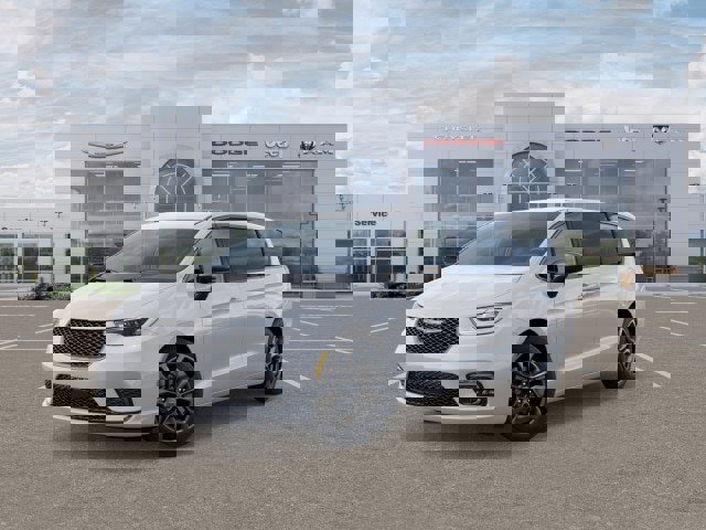 New 2026 Chrysler Pacifica Select