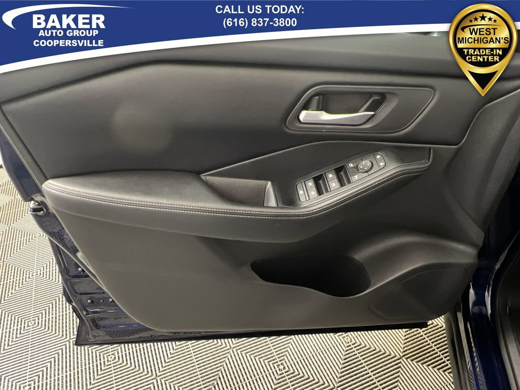 Used 2024 Nissan Rogue SV image 21