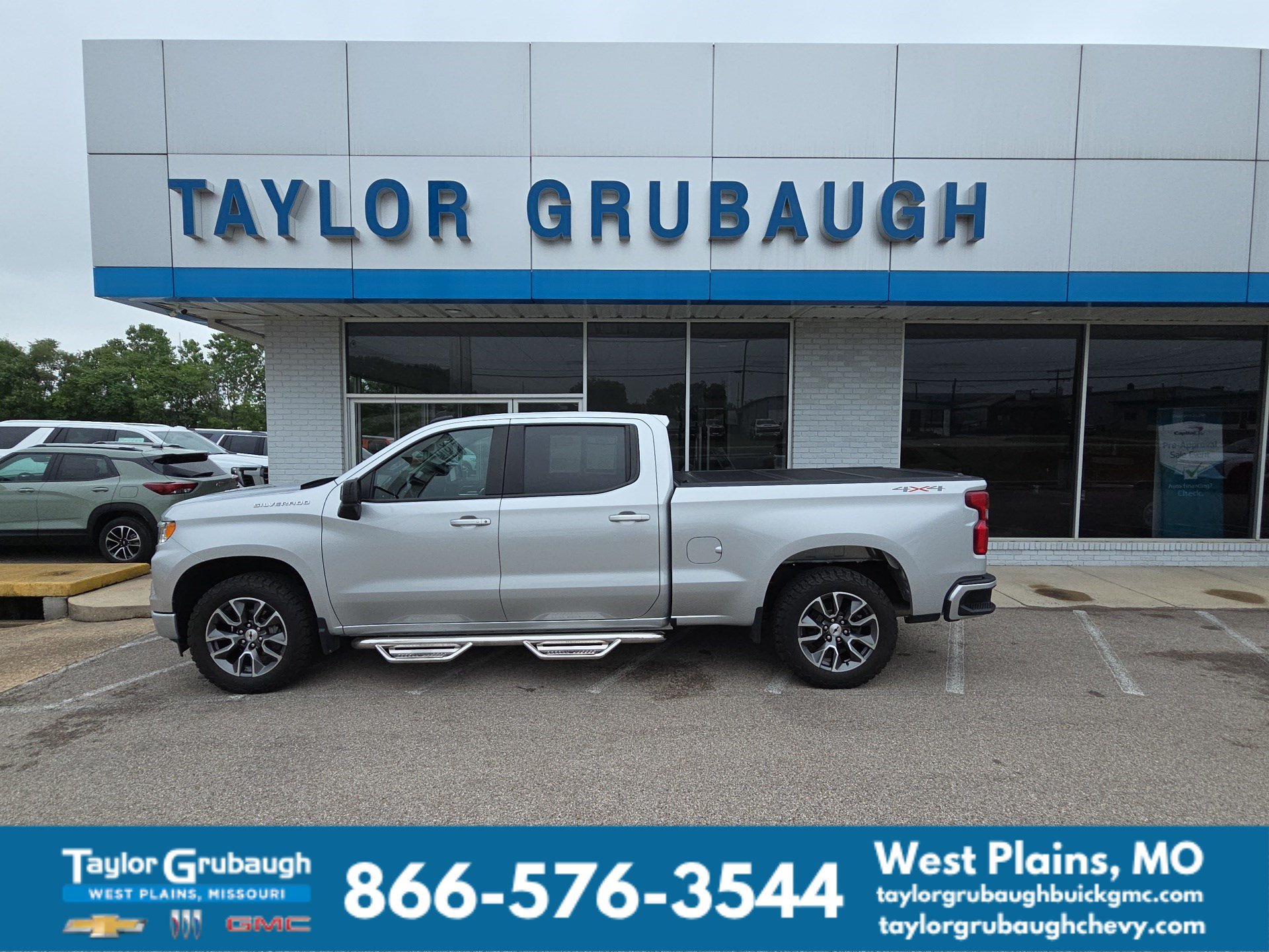 Used 2022 Chevrolet Silverado 1500 RST w/ Convenience Package II AWD/4WD image 1