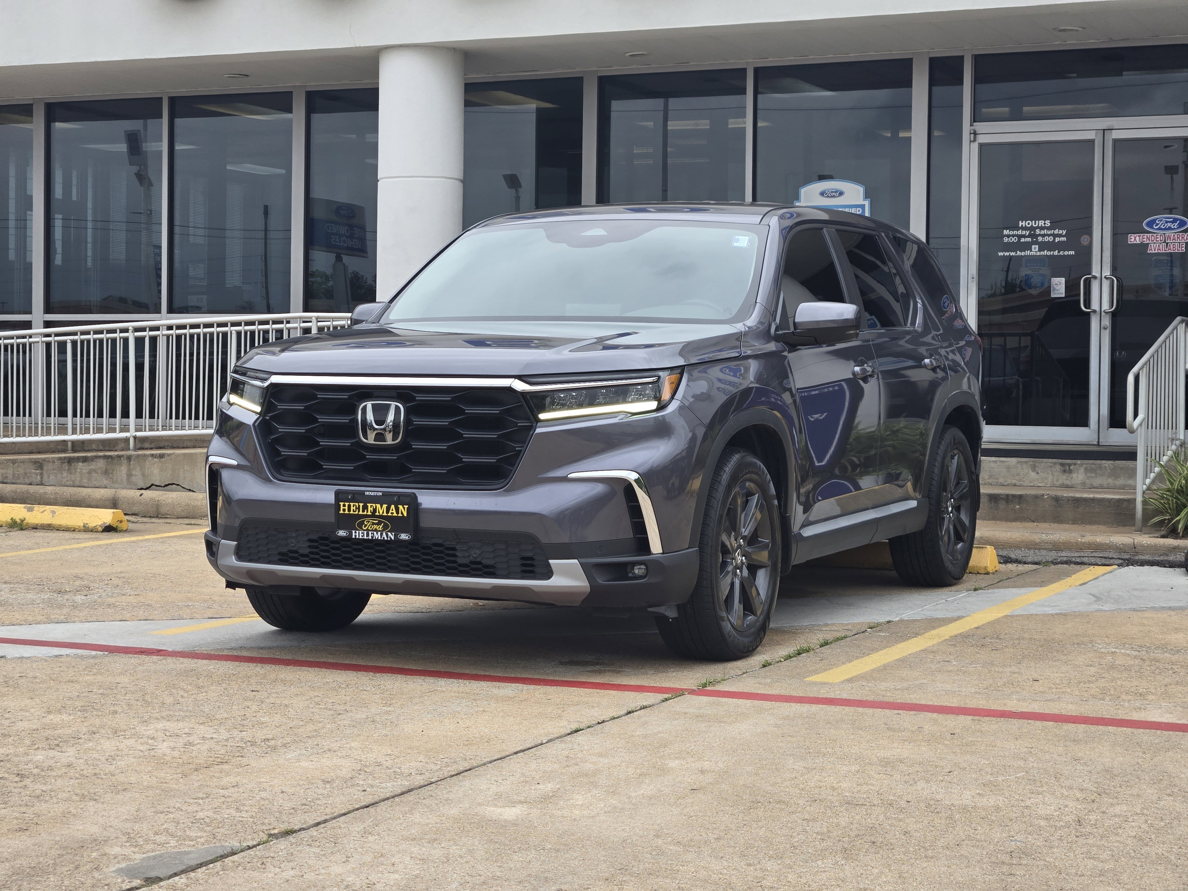 Used 2024 Honda Pilot EX-L image 2