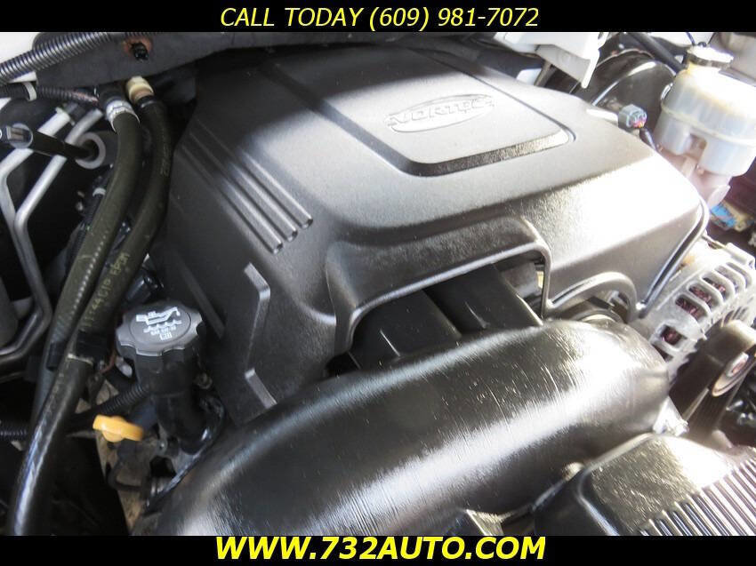 Used 2011 Chevrolet Tahoe LT w/ Regional Value Package image 32