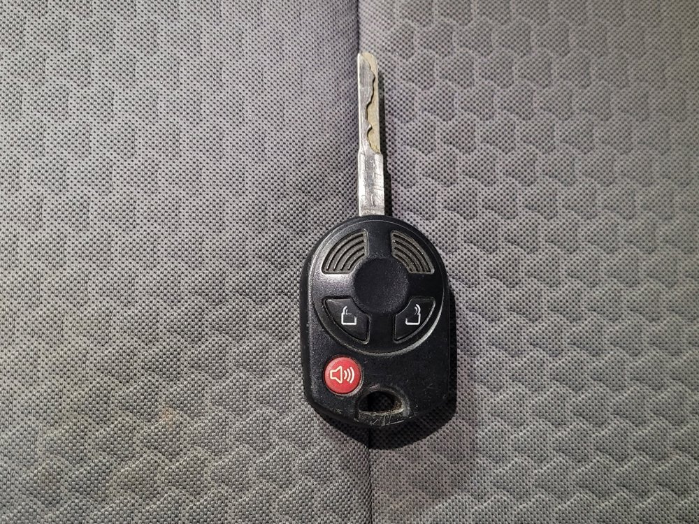 Used 2017 Ford Escape SE image 32