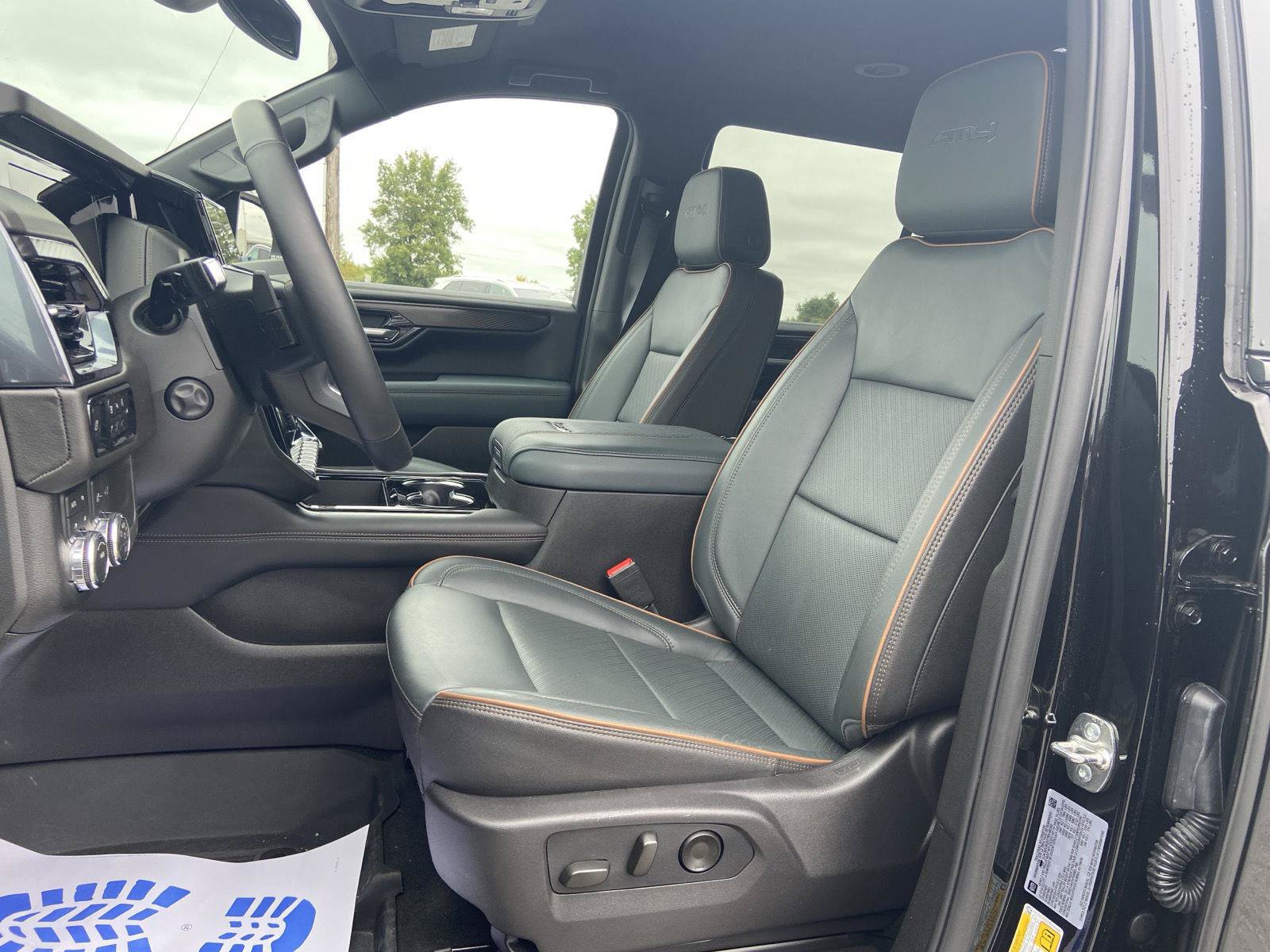 Used 2026 GMC Yukon AT4 w/ LPO, Floor Liner Package AWD/4WD image 25