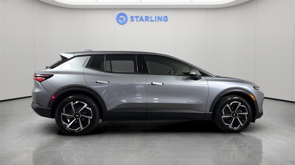 Used 2026 Chevrolet Equinox EV LT image 11