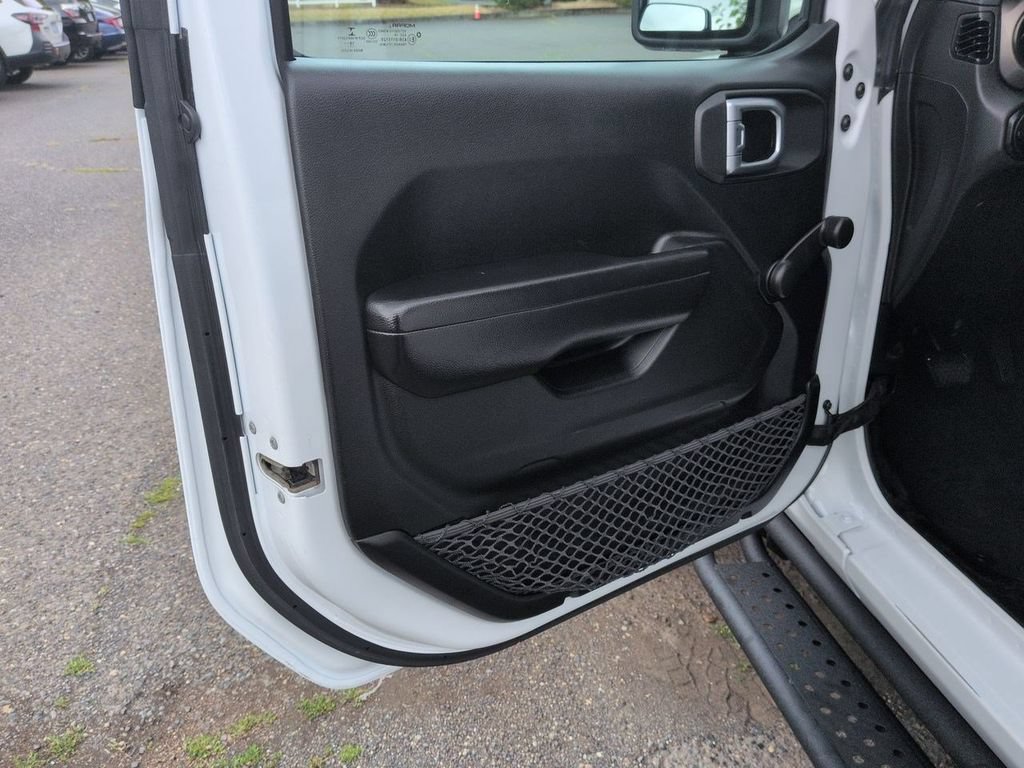 Used 2018 Jeep Wrangler Unlimited Sport AWD/4WD image 9