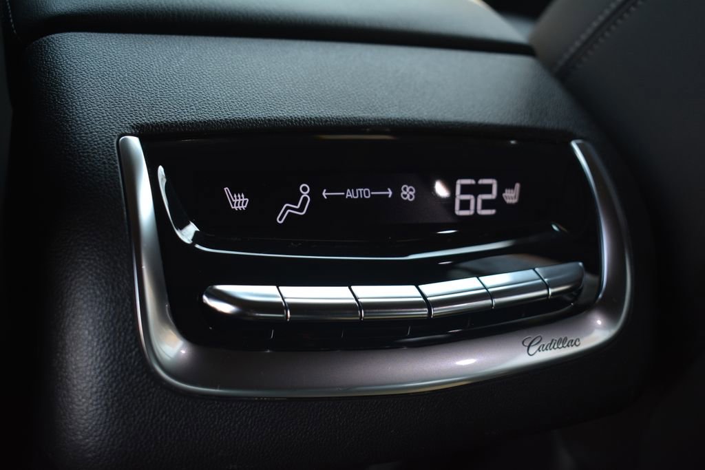 Used 2020 Cadillac XT6 Premium Luxury image 23