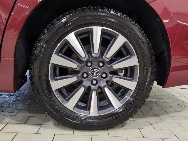 Used 2019 Toyota Sienna Limited AWD/4WD image 20