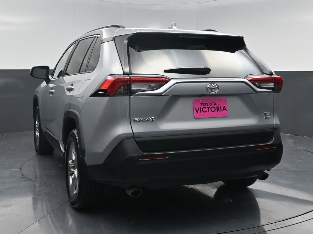 Used 2025 Toyota RAV4 XLE image 17