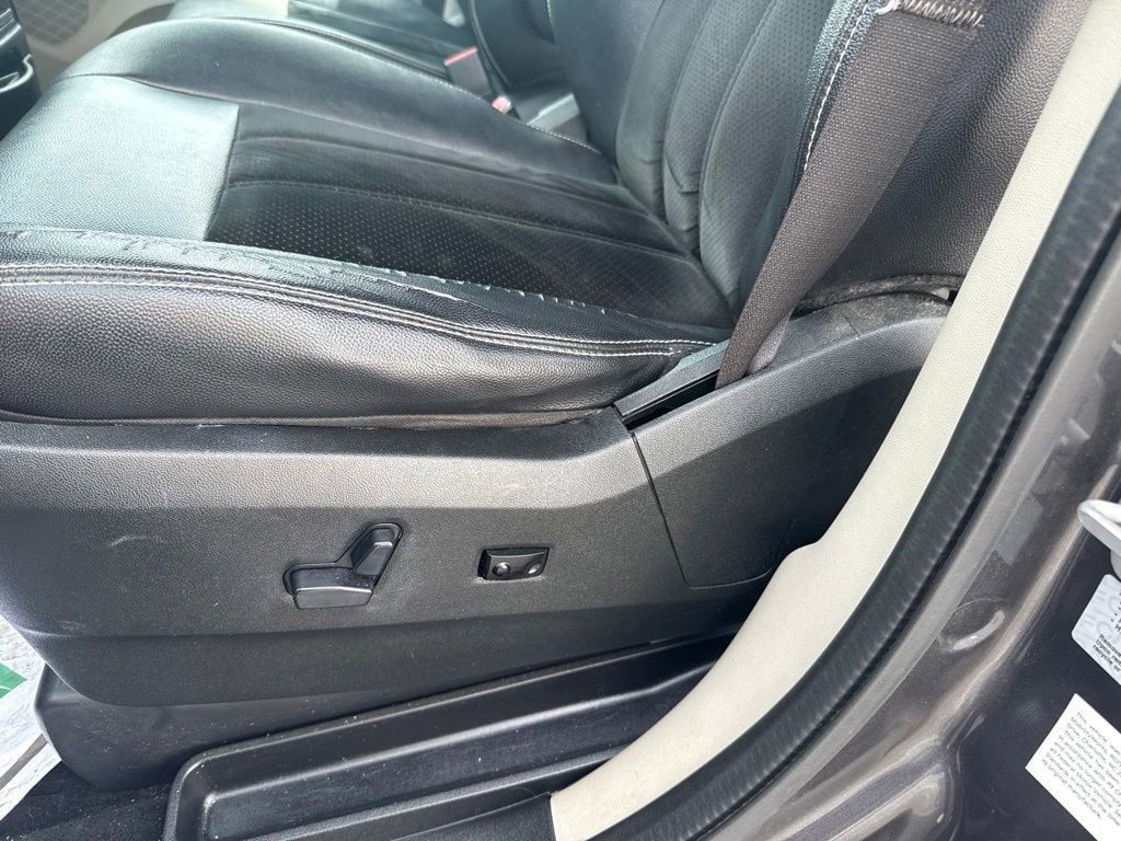 Used 2017 Dodge Grand Caravan SXT FWD image 14