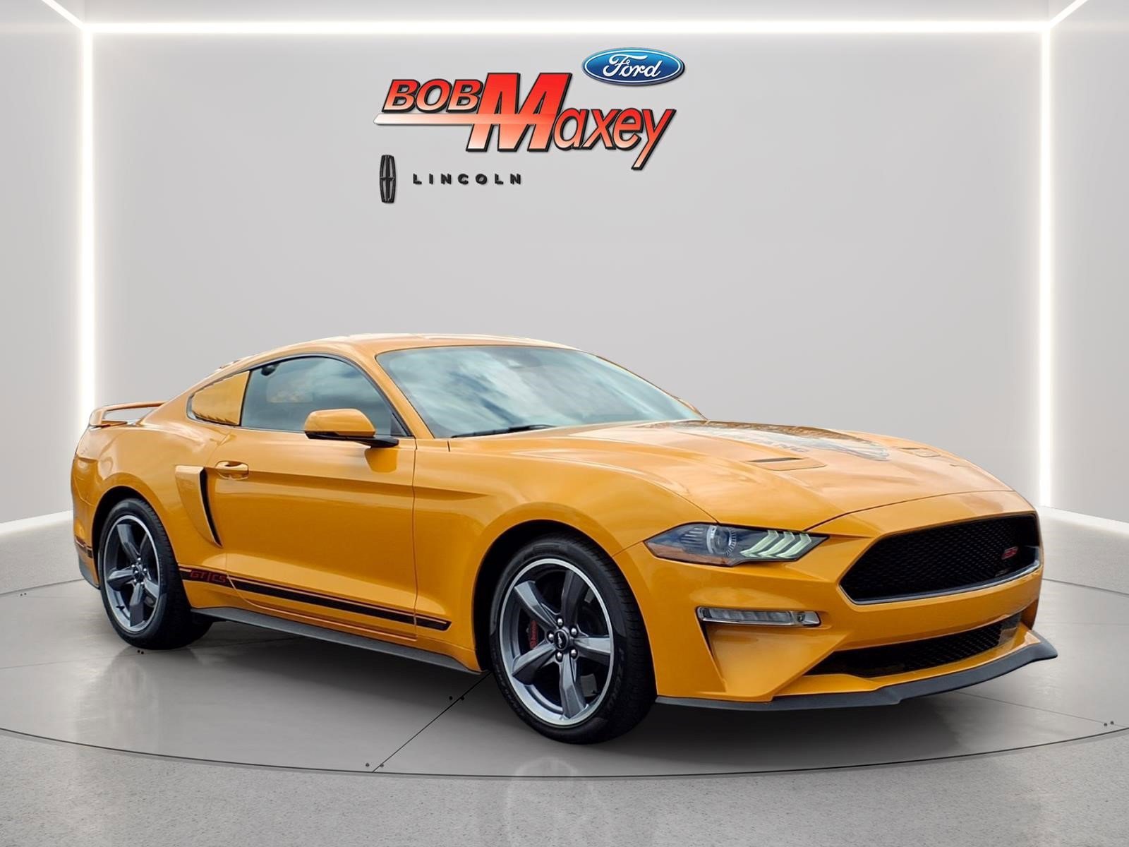 Used 2022 Ford Mustang GT Premium w/ GT Performance Package RWD image 3