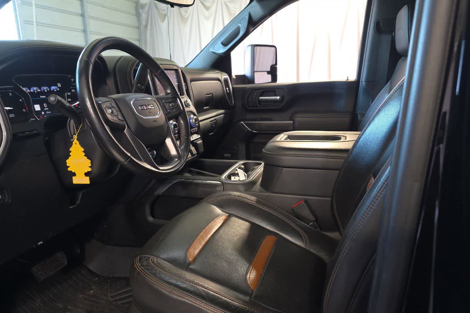 Used 2020 GMC Sierra 2500 AT4 w/ AT4 Premium Package AWD/4WD image 14
