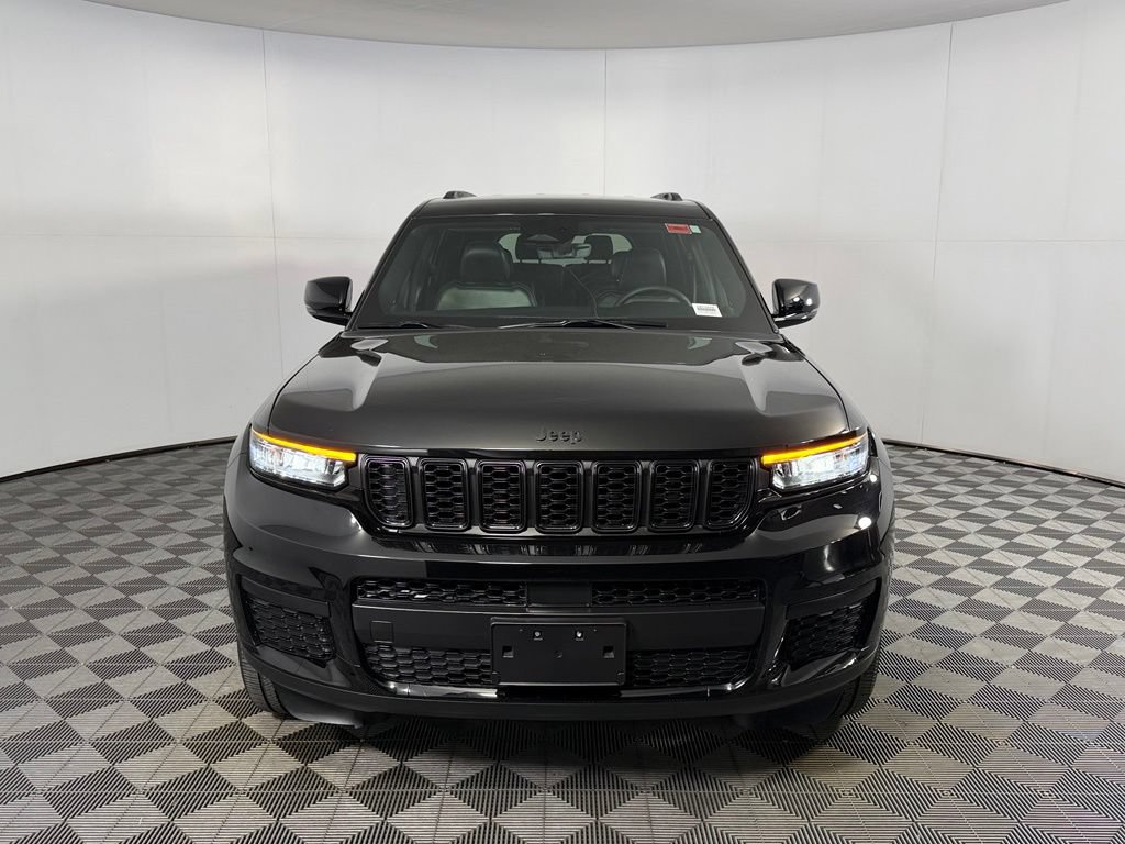 Certified 2025 Jeep Grand Cherokee L Laredo RWD image 10