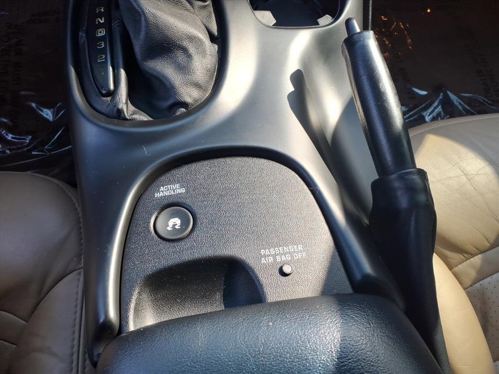 Used 2001 Chevrolet Corvette Coupe w/ Preferred Equipment Group1 image 14