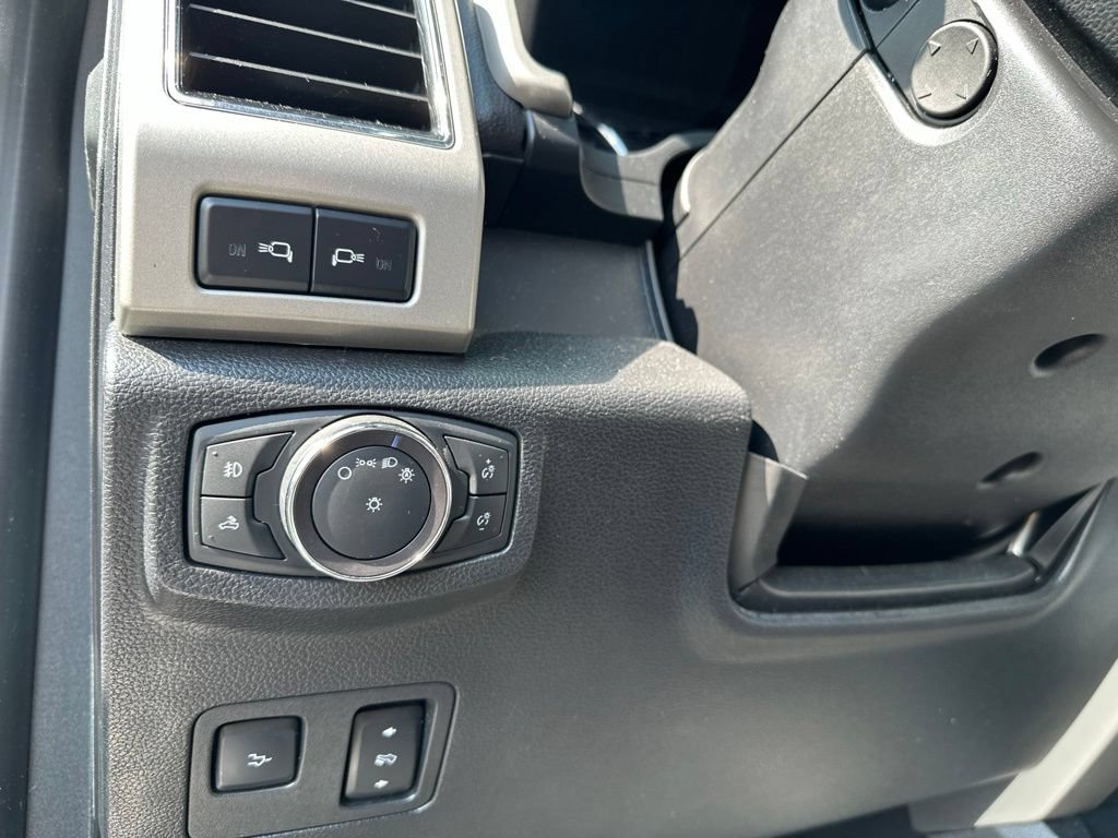 Used 2019 Ford F350 Lariat w/ Lariat Ultimate Package AWD/4WD image 24