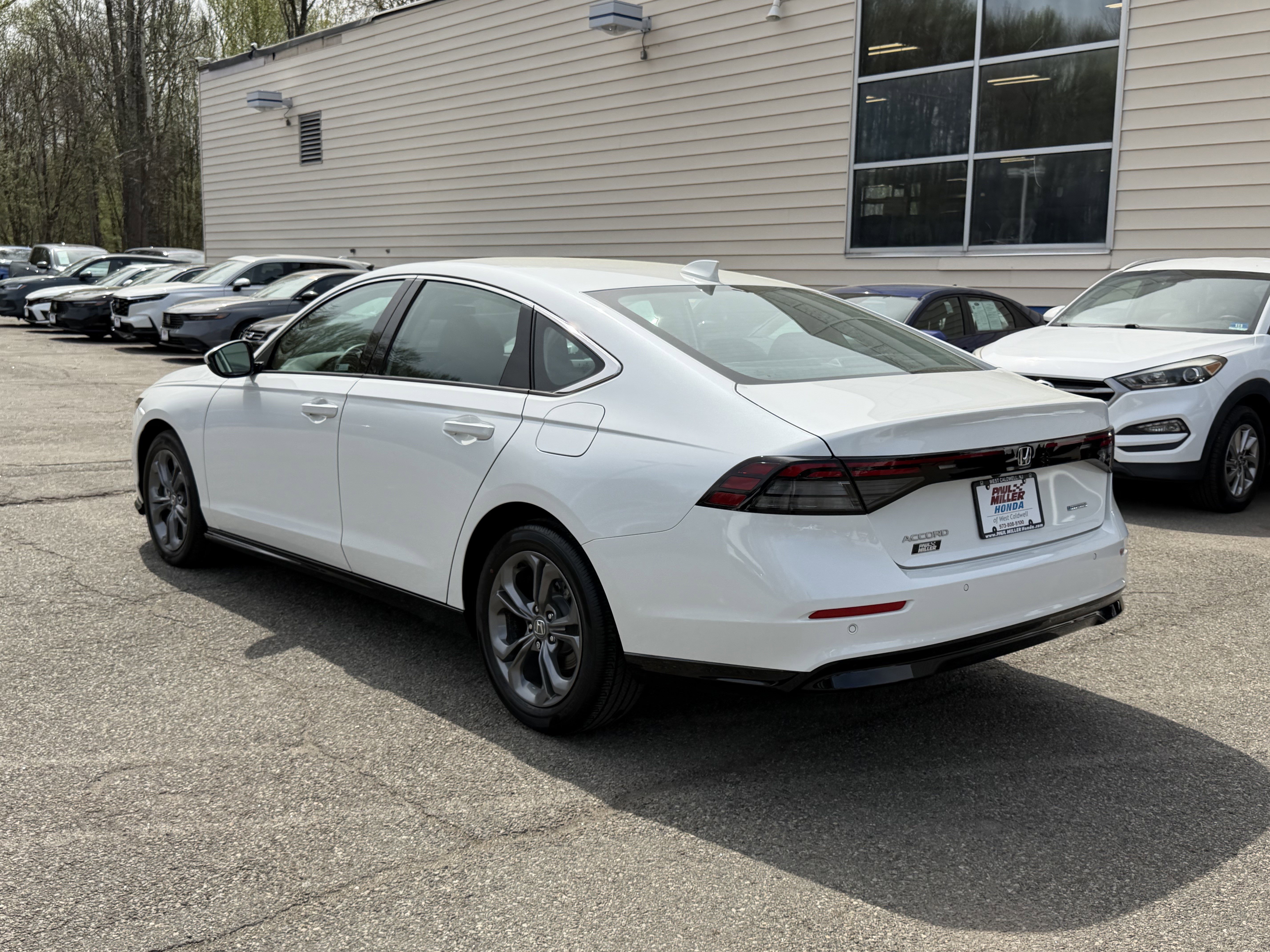 Used 2023 Honda Accord EX-L image 4