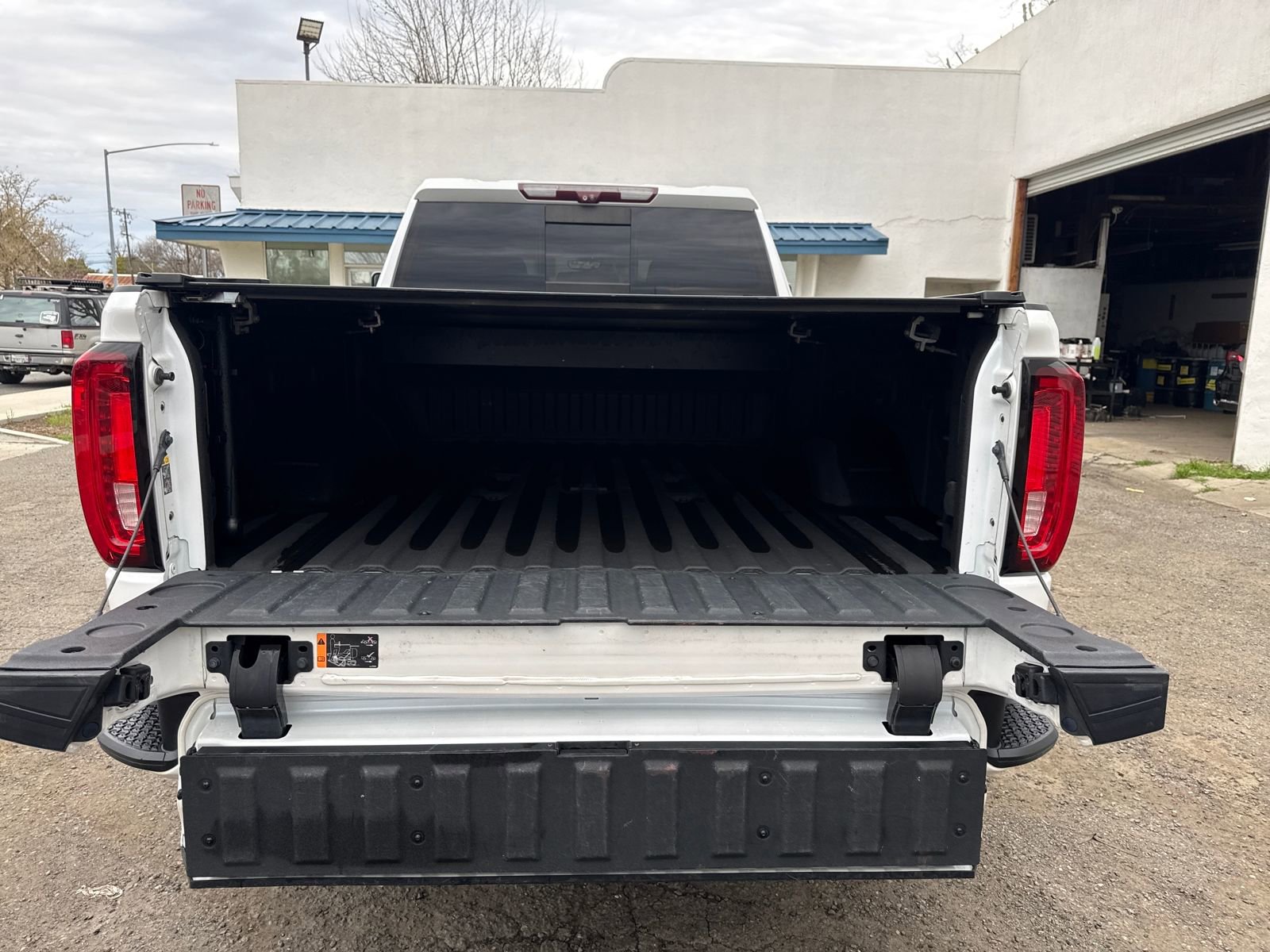 Used 2020 GMC Sierra 2500 Denali w/ Technology Package image 23