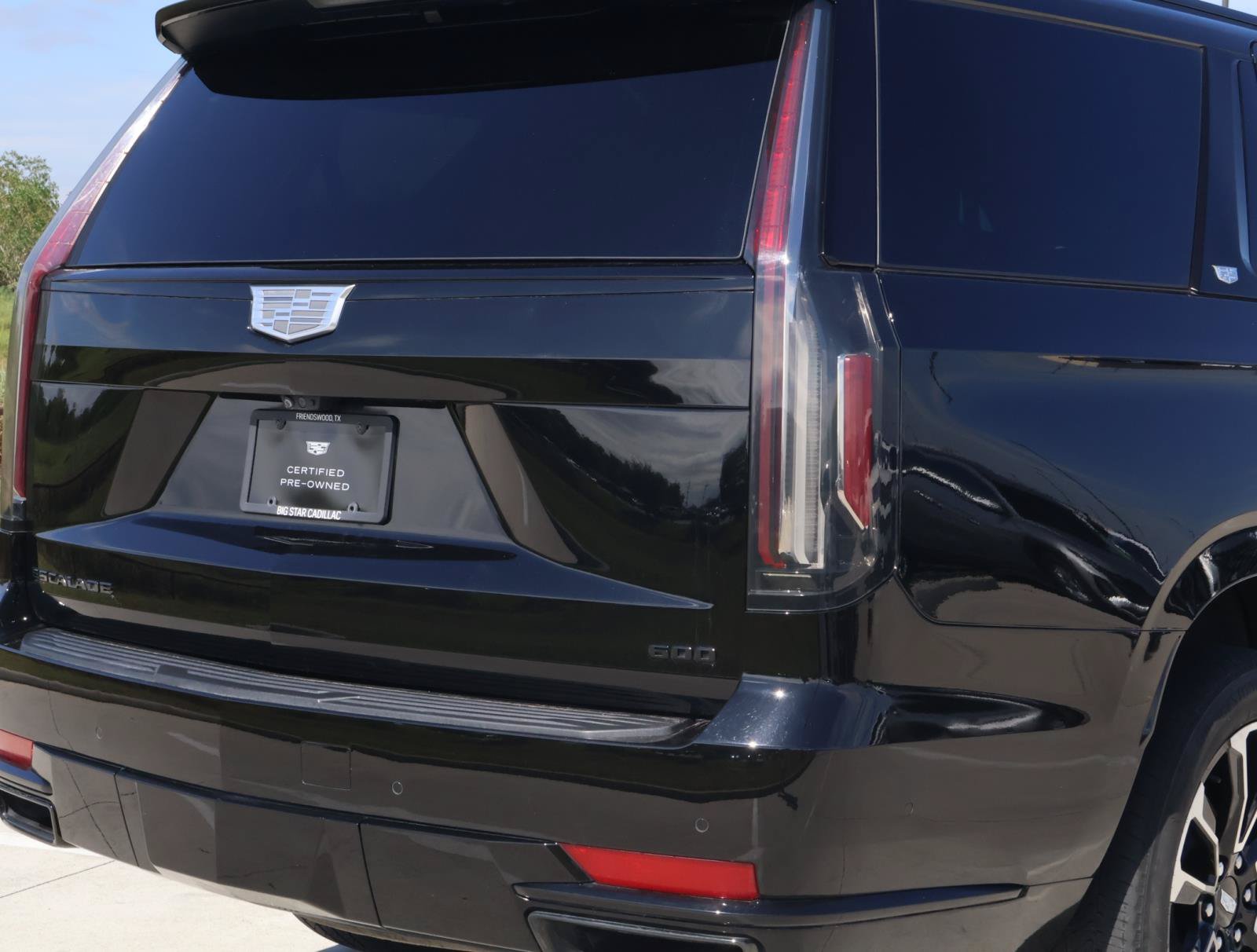 Certified 2023 Cadillac Escalade Sport Platinum w/ LPO, Floor Liner Package AWD/4WD image 11