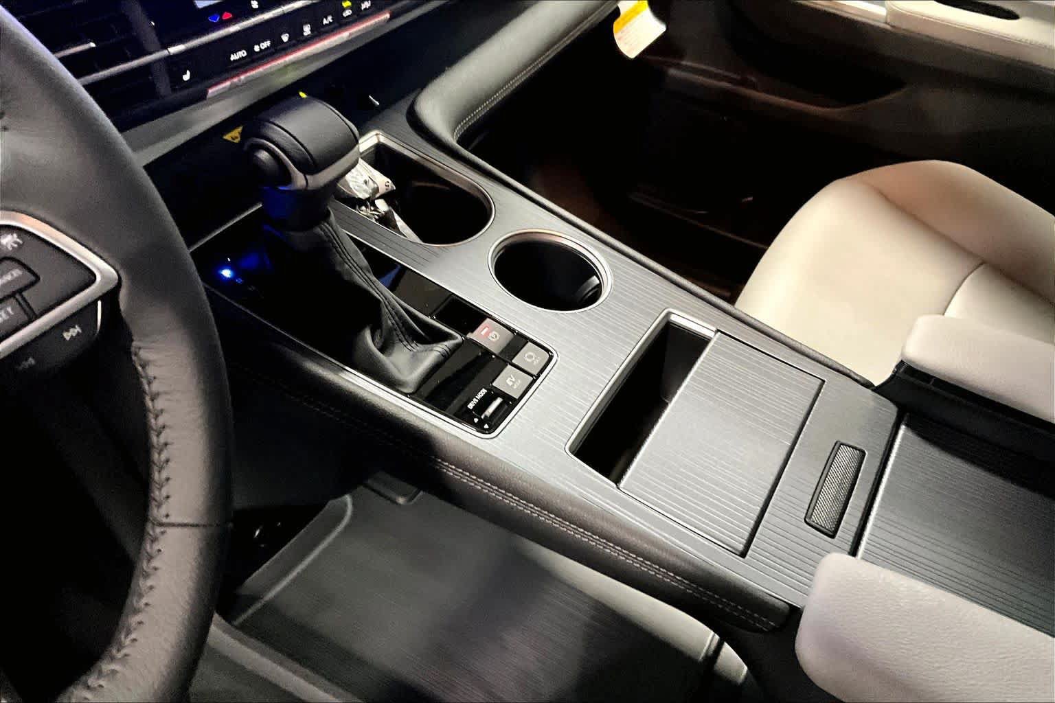 New 2026 Toyota Sienna XLE AWD/4WD image 7