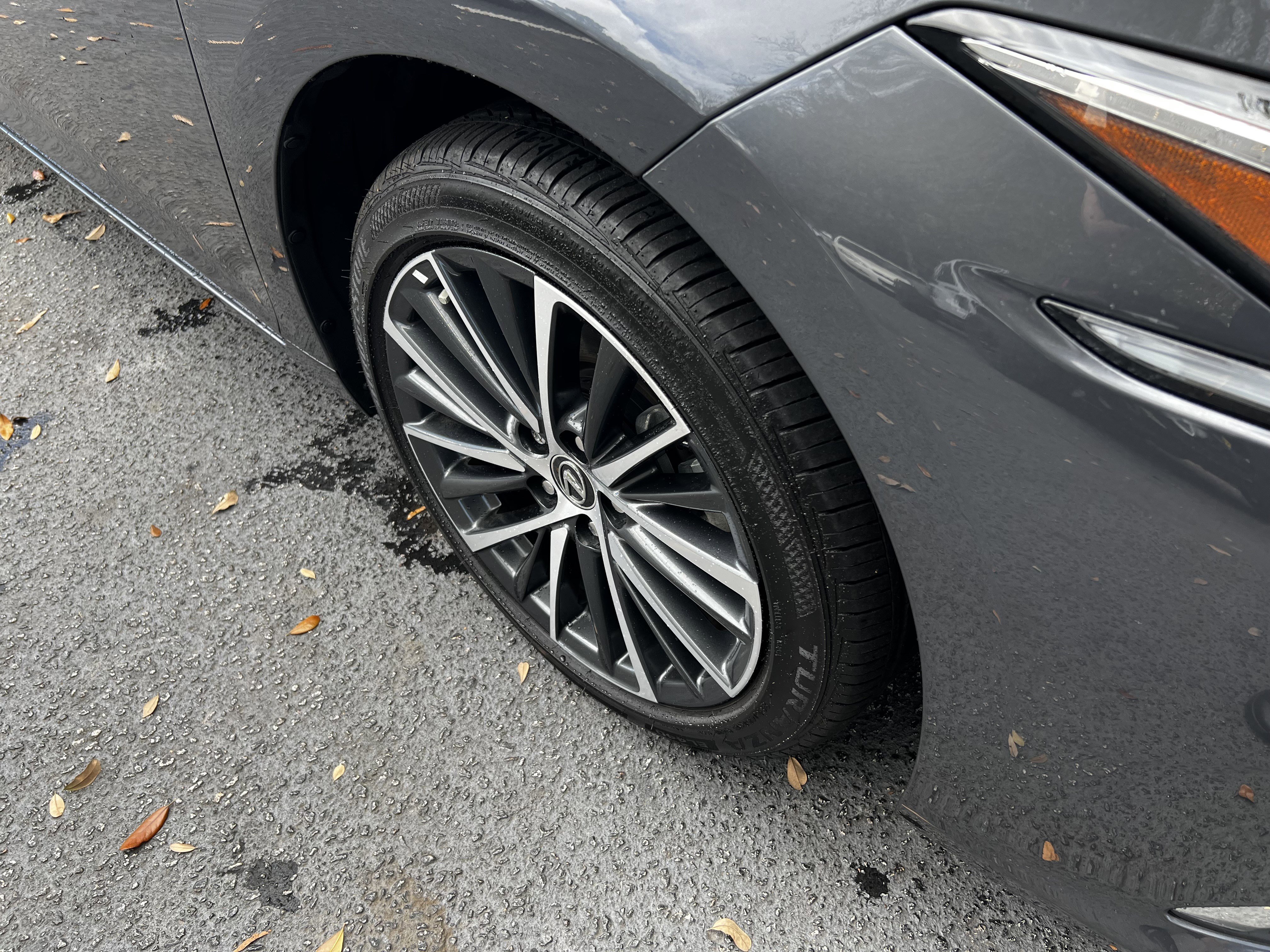 Certified 2025 Lexus ES 350 w/ Premium Package image 11