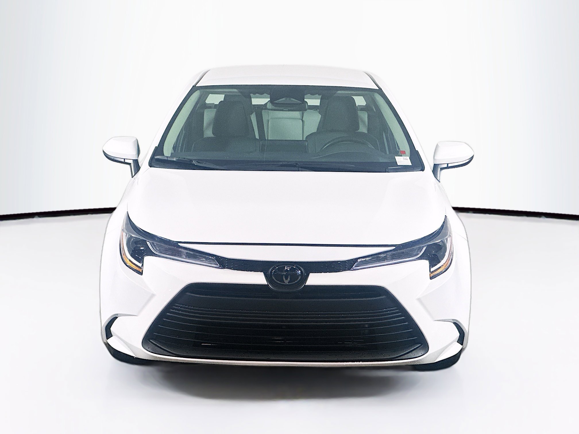 Used 2026 Toyota Corolla LE FWD image 2